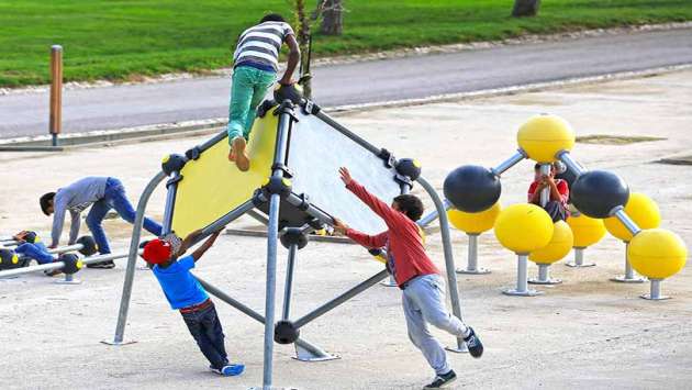 Aberto novo parque infantil com equipamentos parkour, em Setúbal