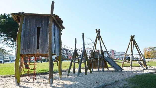 Renovado parque infantil na Marinha Grande