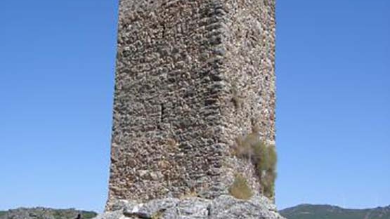 ANDAIMES DE FACHADA | Requalificação do Castelo Medieval de Penas Róias - Mogadouro